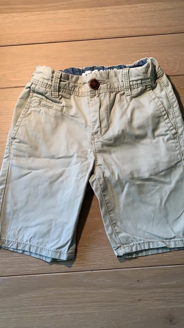 Short Okaïdi