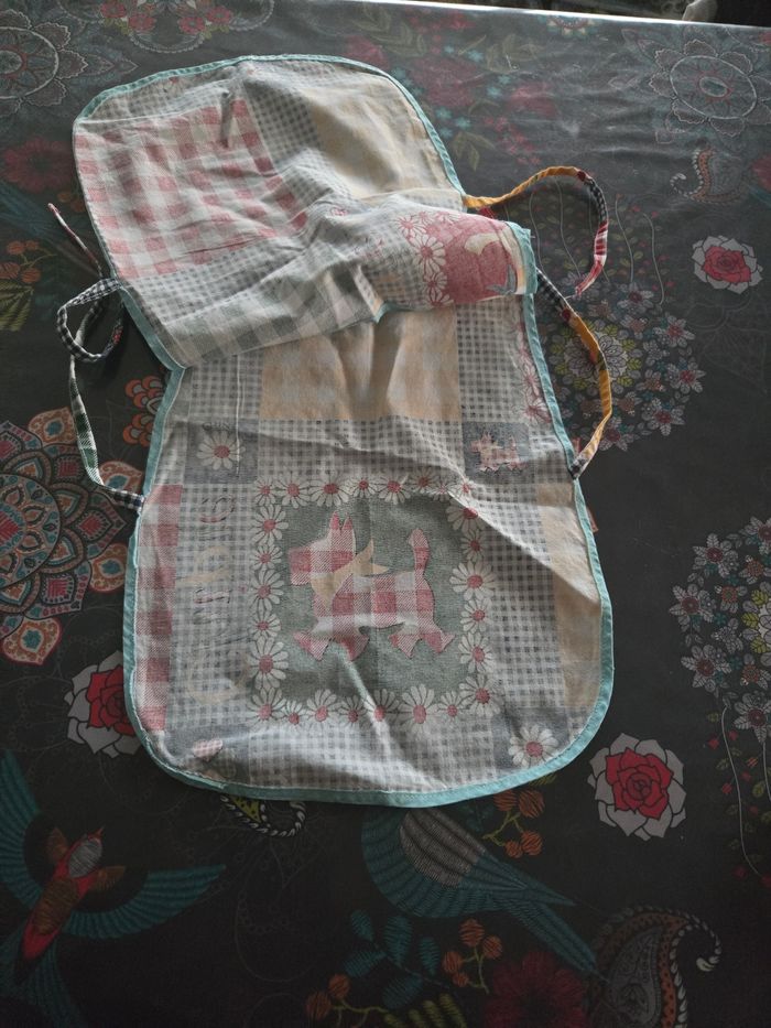 Petit tablier pour enfant neuf - photo numéro 2