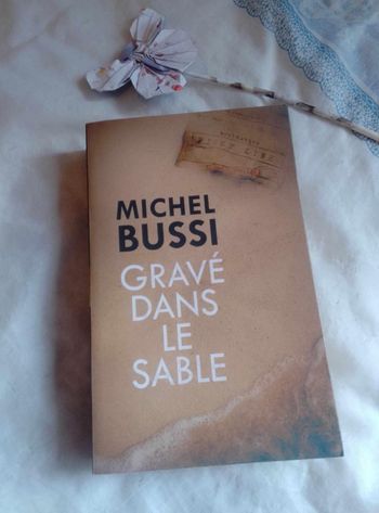 Roman grave dans le sable