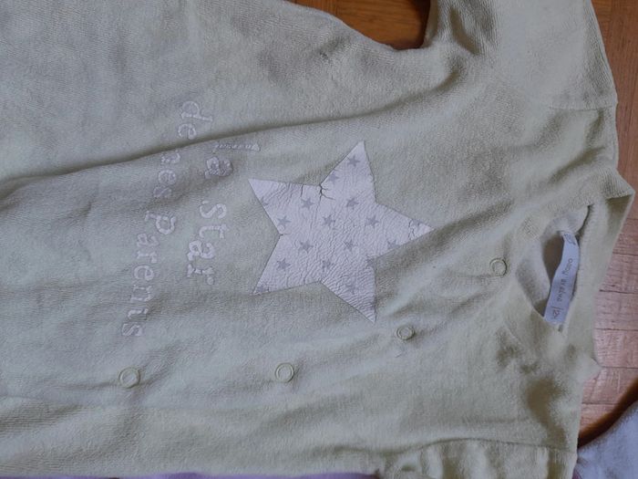 Lot pyjama 12 mois - photo numéro 2