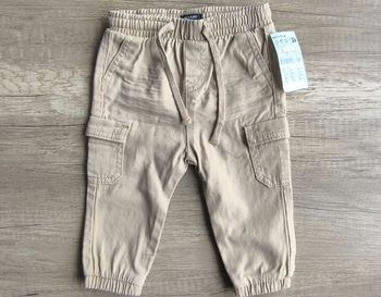 Pantalon fin neuf taille 9 mois