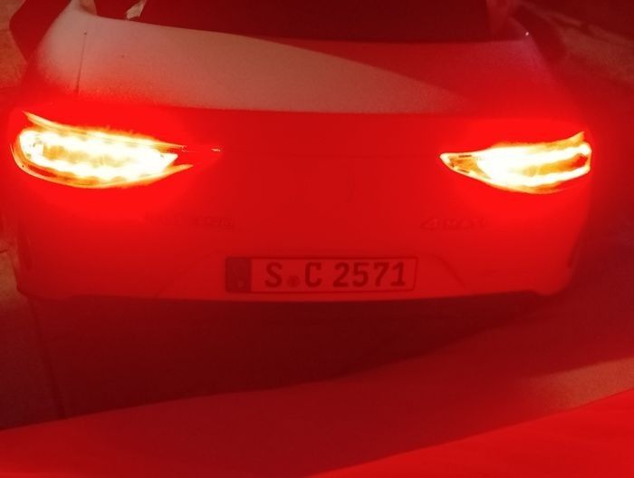 Voiture avec télécommande Mercedes Benz CLS 350 - photo numéro 7