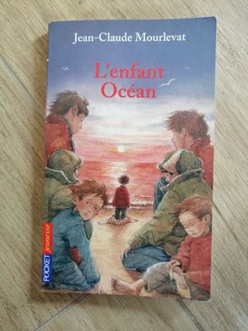 Livre L'enfant Océan de Jean-Claude Mourlevat en bon état
