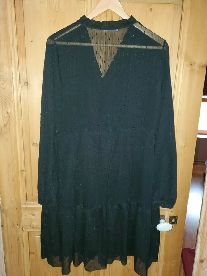 Robe noire brillante - photo numéro 5