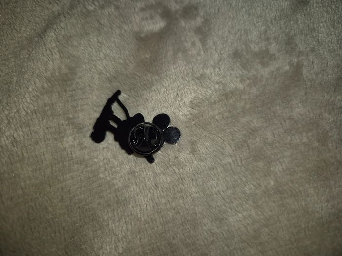 Broche mickey mouse - photo numéro 2