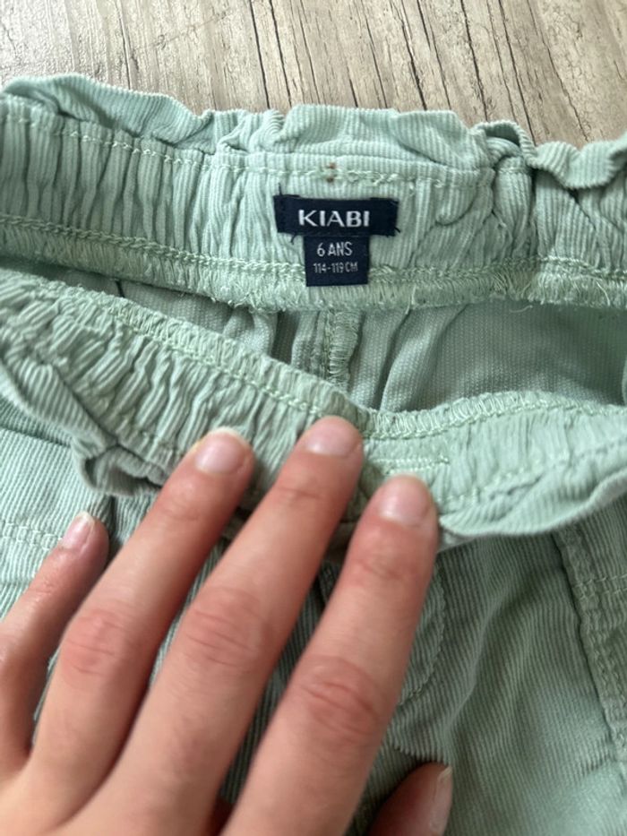 Short effet velours Kiabi 6ans tbe - photo numéro 3