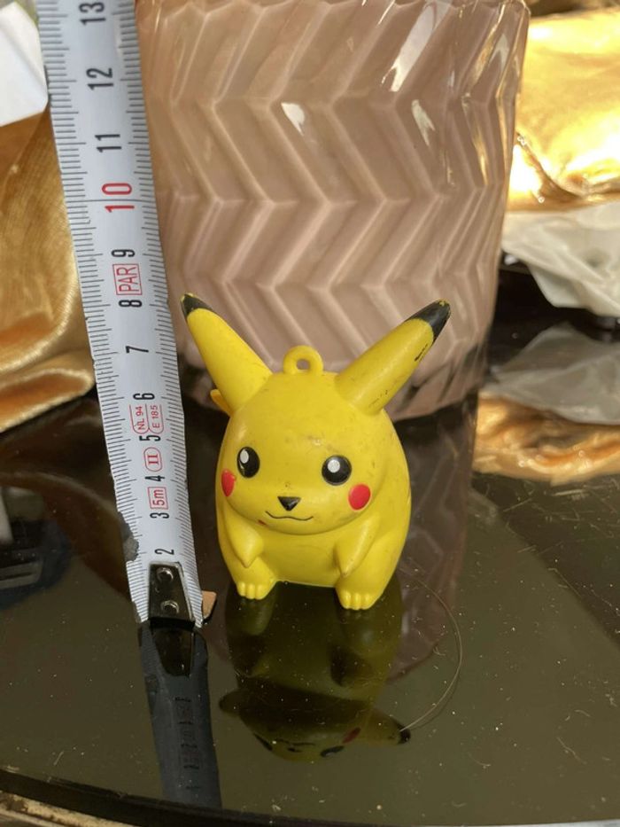 Figurine Porte-clés Vintage Pikachu Pokémon 1999 - photo numéro 2