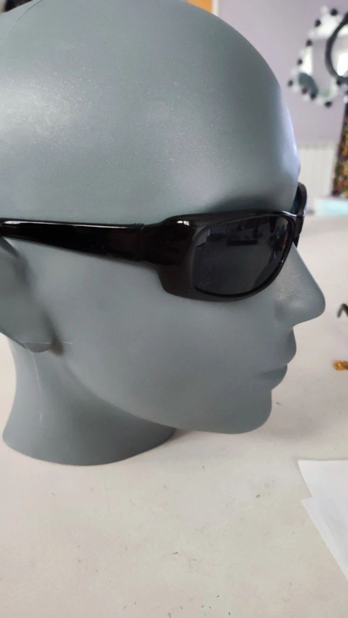 Lunettes de soleil - photo numéro 2