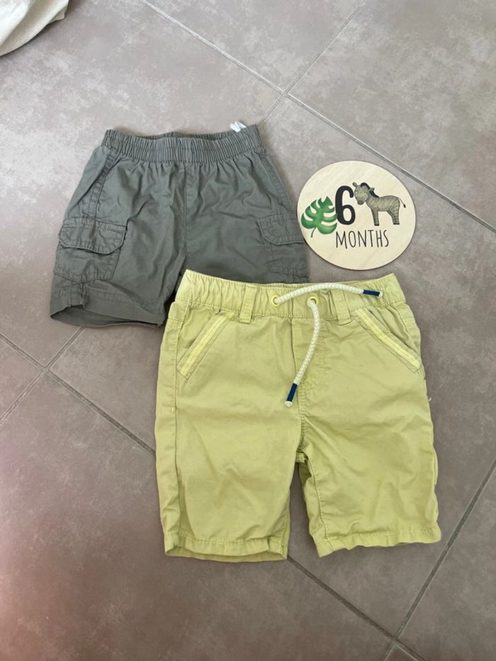Lot de deux shorts pantalons taille 6 mois obaibi