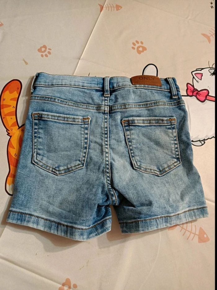 Short jean 10 ans très bon état - photo numéro 6