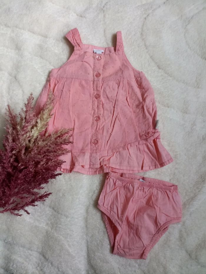 Robe à bretelles avec culotte assortie