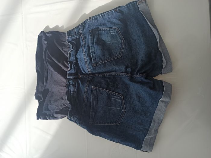 Short de grossesse - photo numéro 3