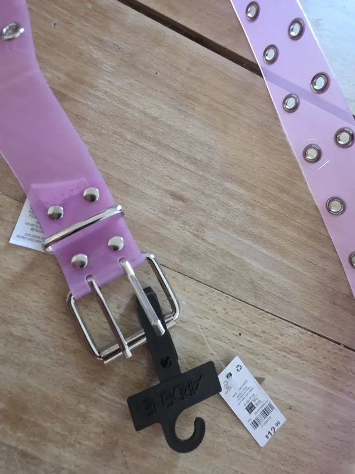 Ceinture rose à œillets – Marque Ardene – style Y2K / punk chic - photo numéro 8