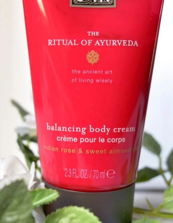 Creme Corps Rose et Amande _ Ritual of Ayurveda  de Rituals - photo numéro 2