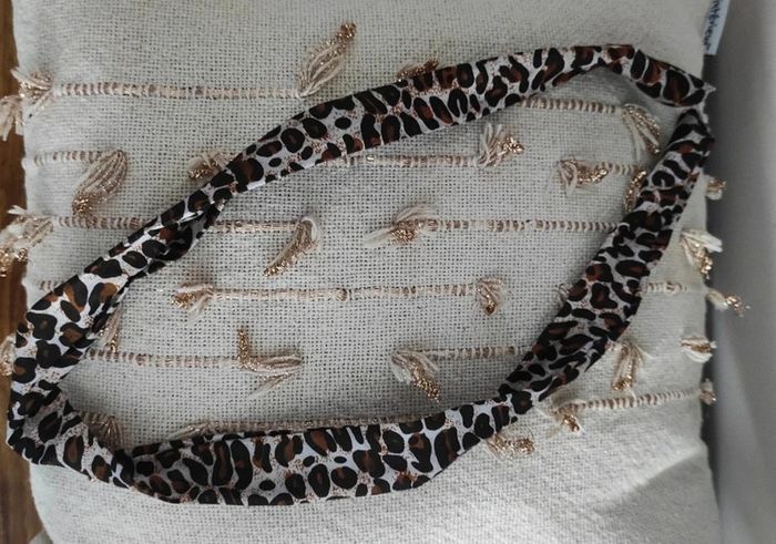 Bandeau cheveux très bon état