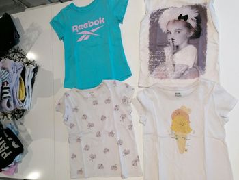Lot 4 thee shirt T 8 ans 👧🏻