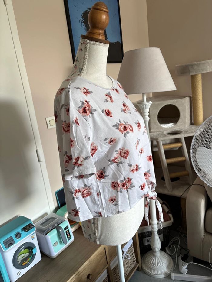 T-shirt taille 40 - photo numéro 2