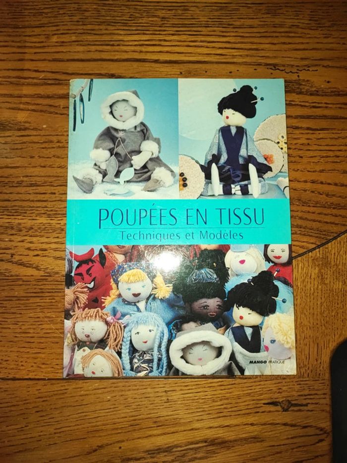 Livre d activités poupée en tissu