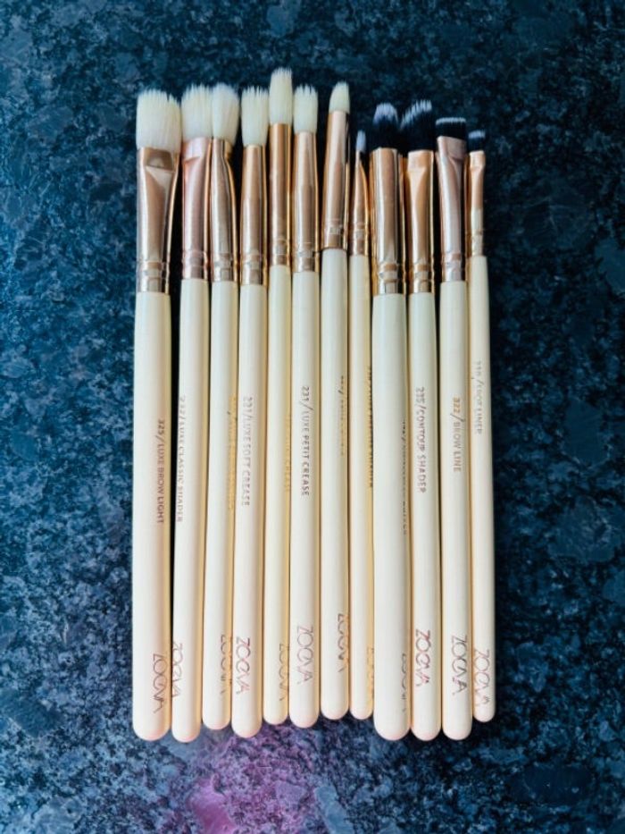 12 pinceaux maquillage Zoeva neufs