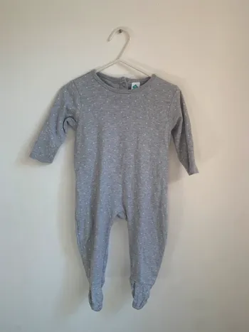 Pyjama gris à étoiles blanches – Tex Baby – 12 mois