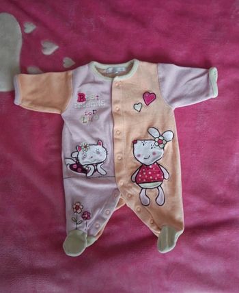 Pyjama Kiabi taille 1 mois en très bon état