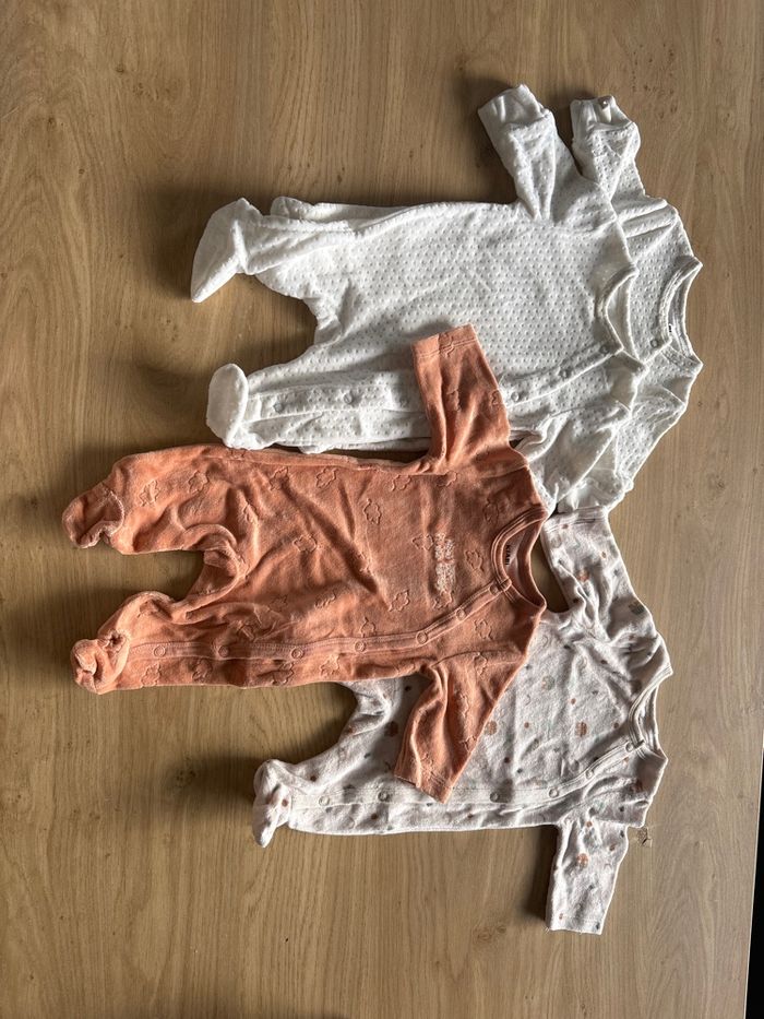 Pyjamas 1 mois