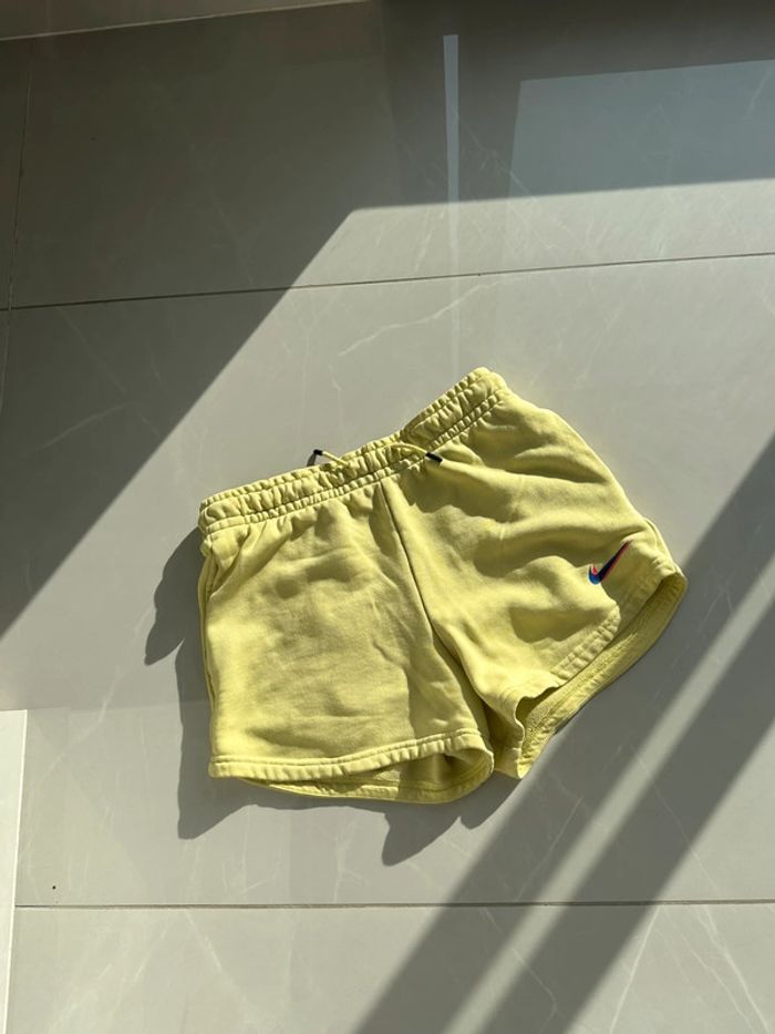 Short Nike XS - photo numéro 2