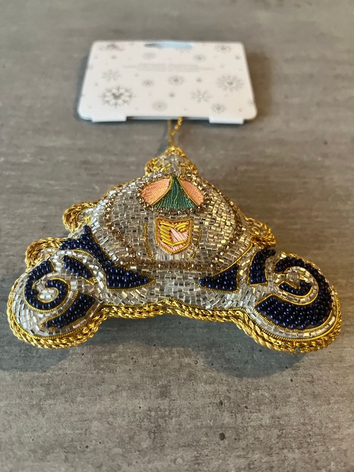 Suspension carrosse de Cendrillon - photo numéro 7