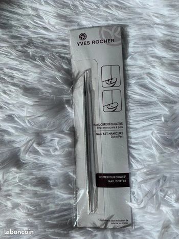 Pinceau de manucure Yves Rocher Effet manucure a pois Neuf