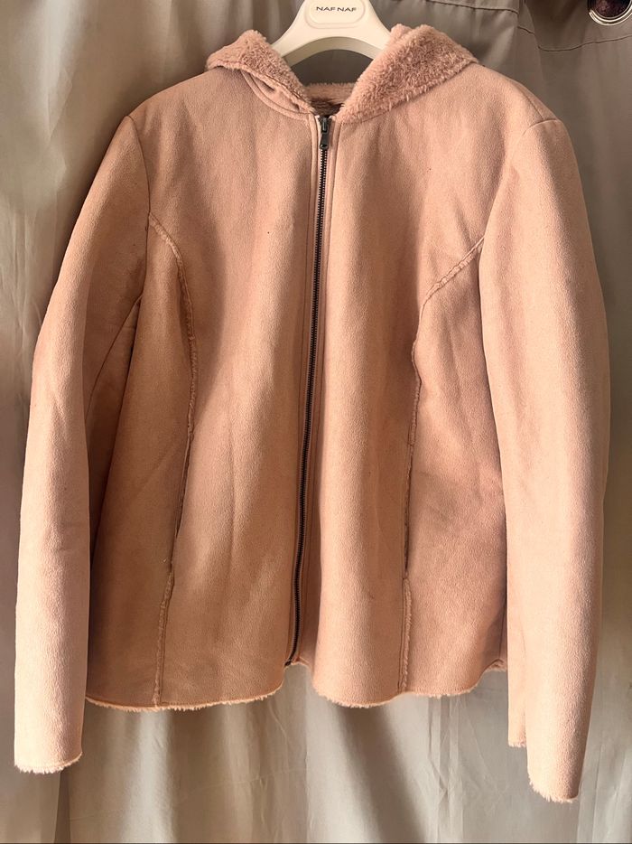 Manteau à capuche rose poudré