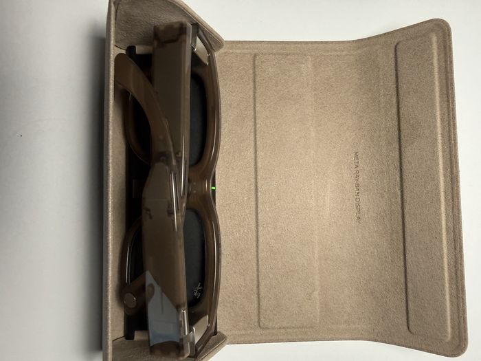 Ray-Ban Meta (édition Display - XLarge) + bracelet fitness (taille 3) - photo numéro 4