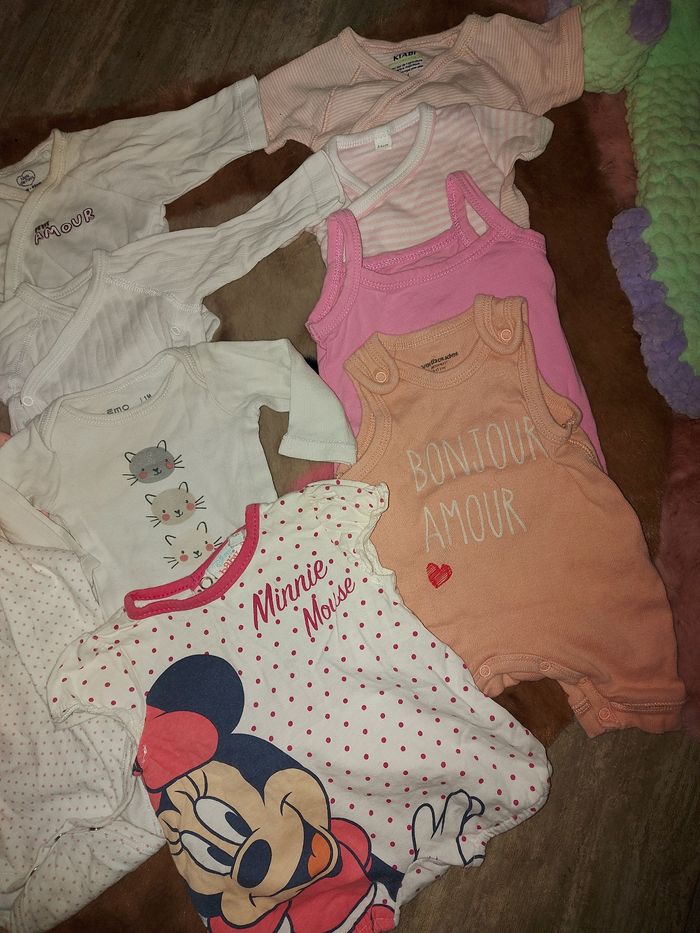 Lot de bodies - photo numéro 8