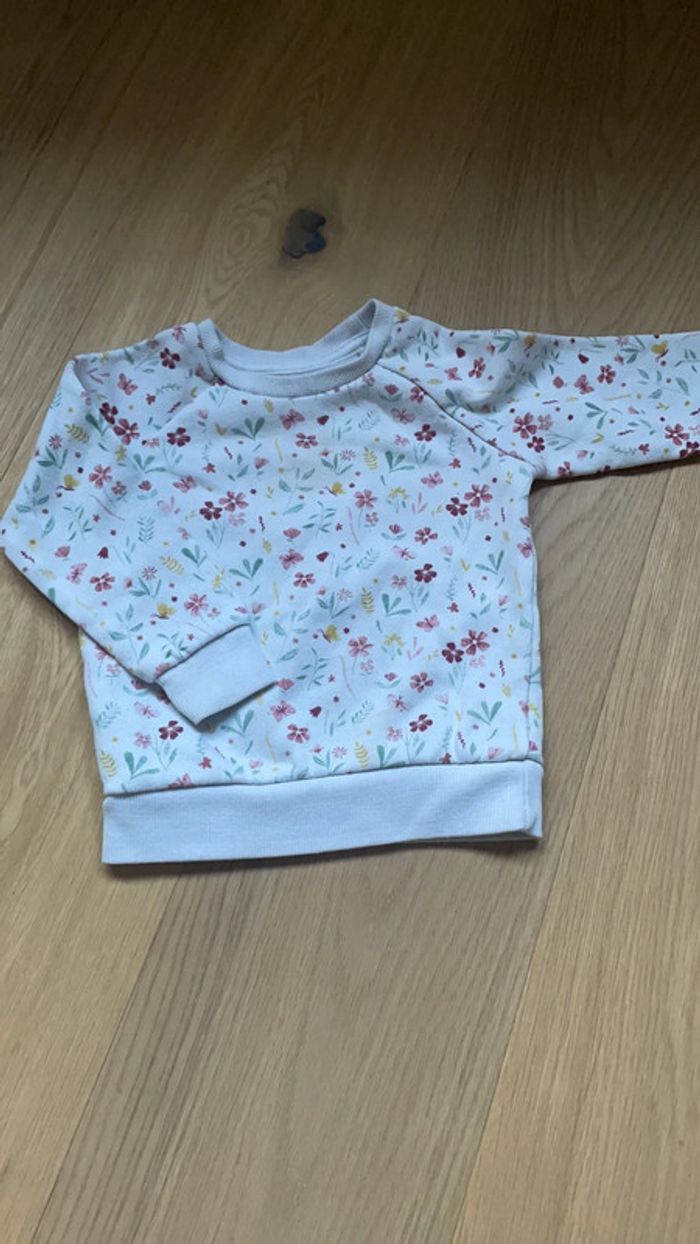 Ensemble survêtement liberty 12/18 mois primark - photo numéro 3