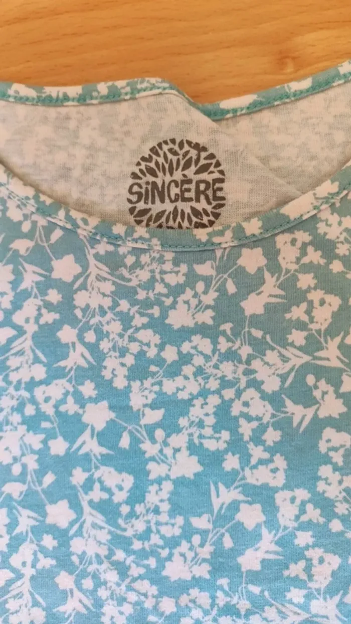 T-shirt taille 4 ans - photo numéro 5