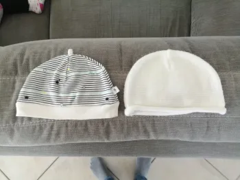 Lot de 2 bonnet absorba et kiabi