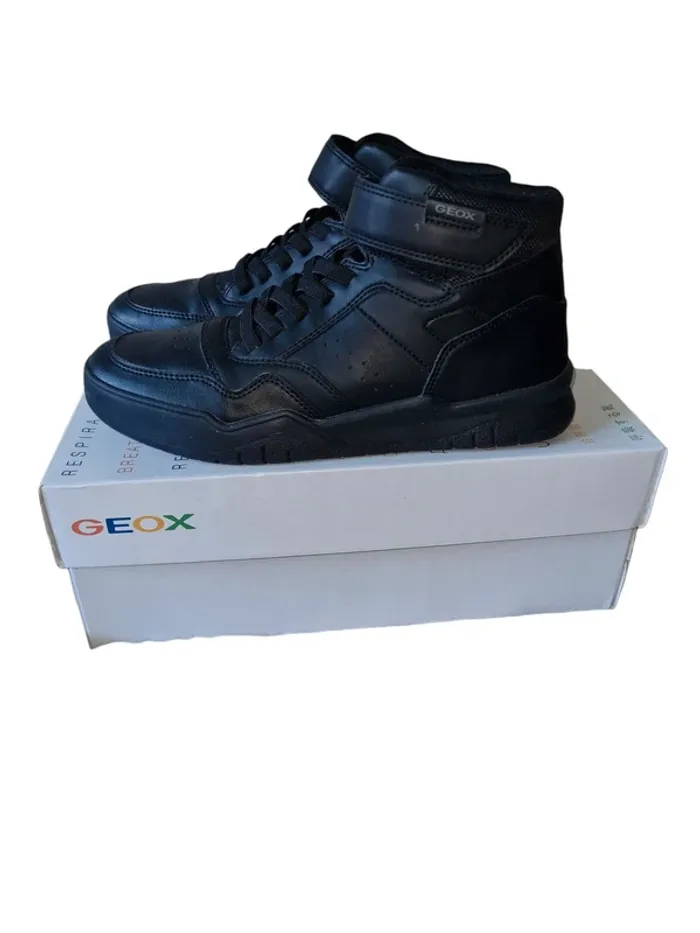 baskets montantes noires GEOX neuves pointure 38