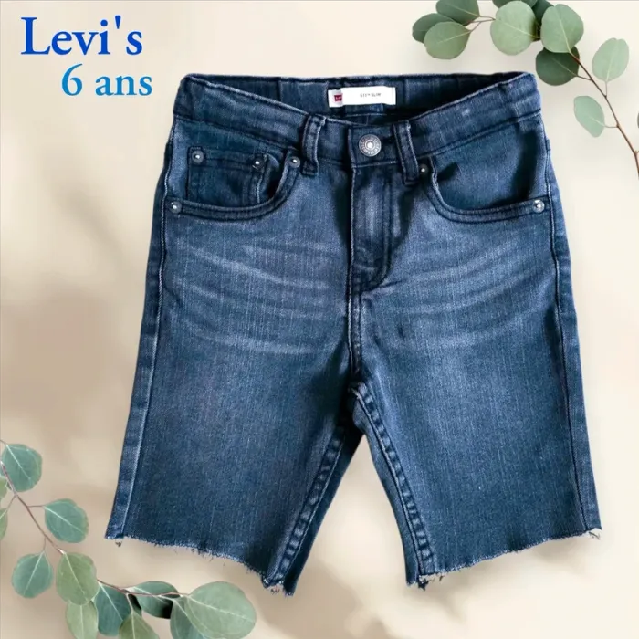Short Levi's