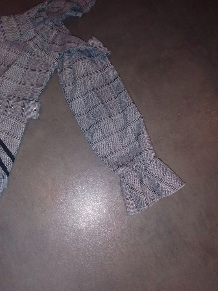 Robe épaules dénudées - photo numéro 3