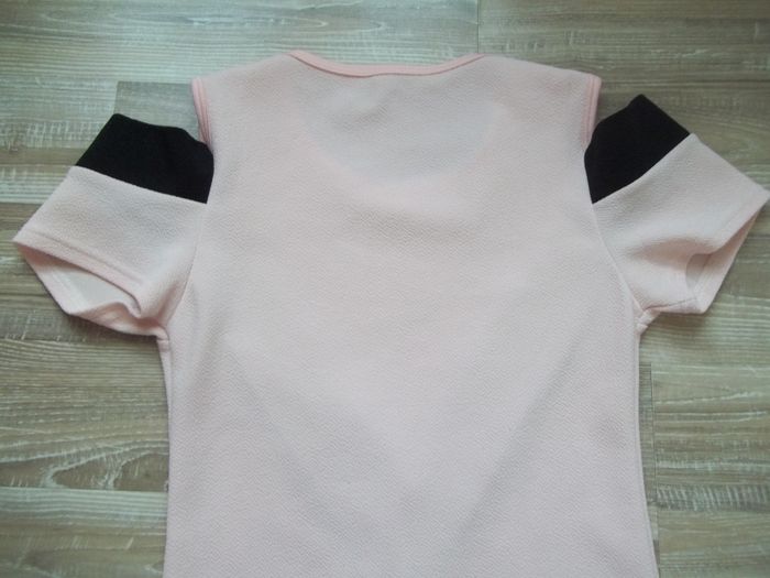 Robe chevron rose et noir 12 ans - photo numéro 3