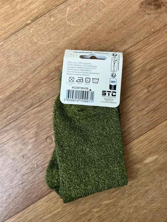 Chaussettes chance 🍀 à paillettes - photo numéro 2