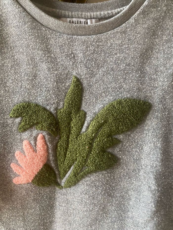Pull fille 👧 - photo numéro 2