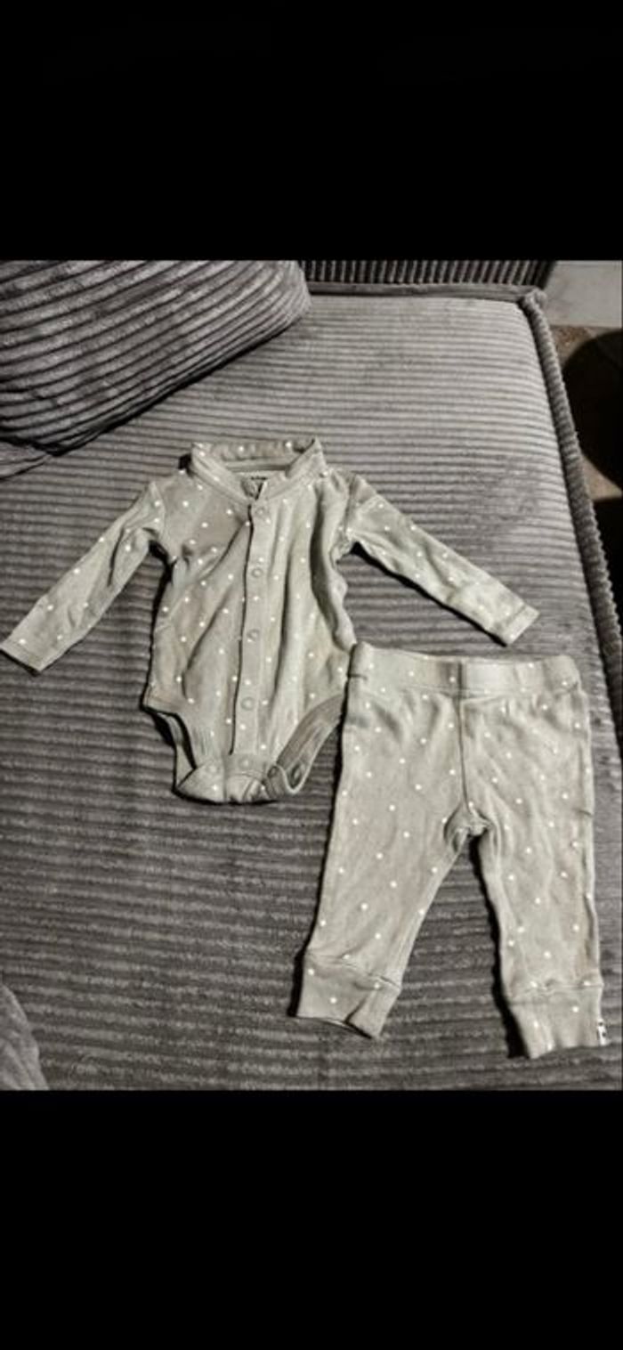 Lot de vêtements Vêtements  1-3mois - photo numéro 5