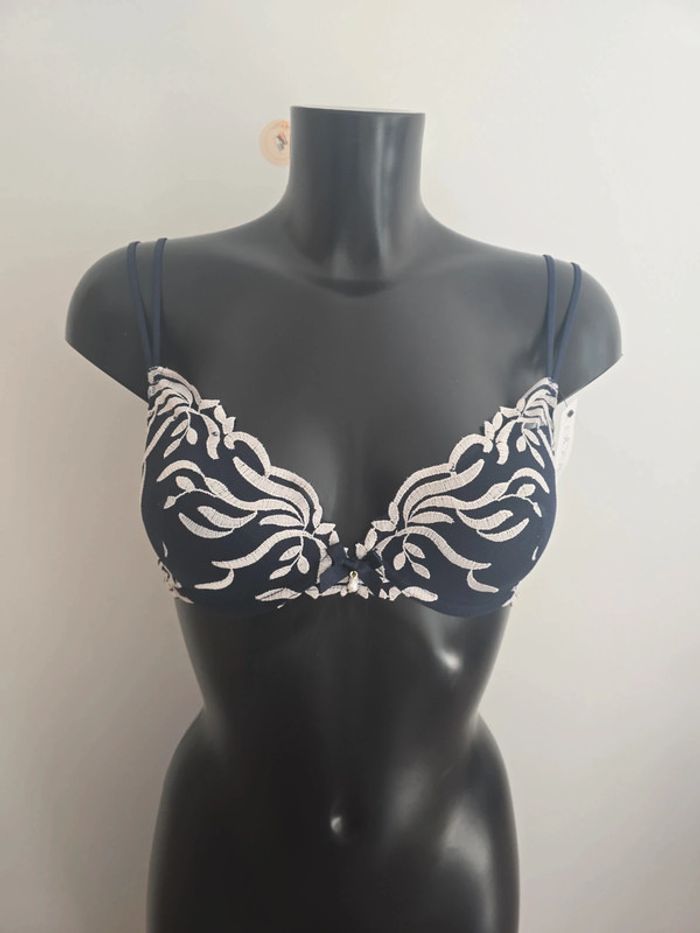 Soutien-gorge Valege 2tailles dispo