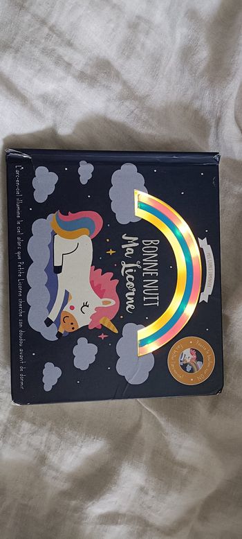 Livre licorne lumineux