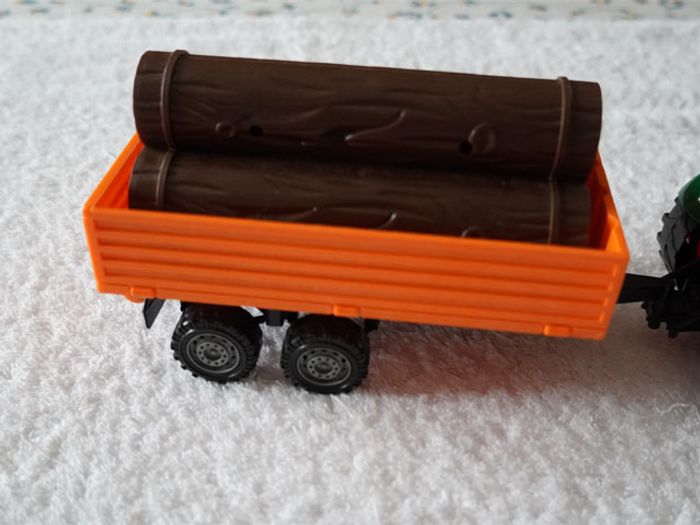 Joli tracteur à friction avec sa remorque qui se lève - photo numéro 3