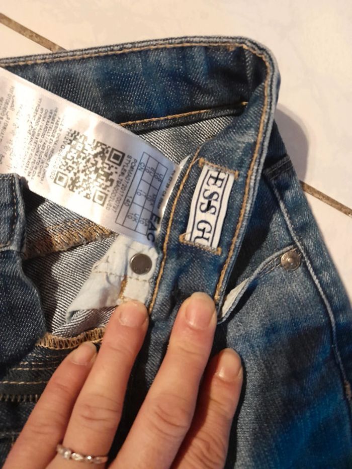 Pantalon guess taille 10 ans 👦 - photo numéro 4