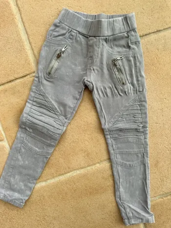 Pantalon gris 4 ans