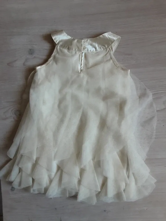 Robe festive T. 3 ans - photo numéro 2