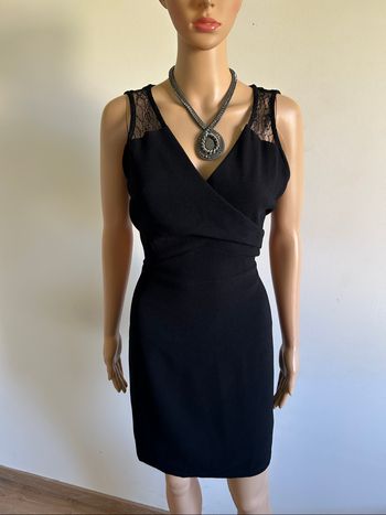Robe noire sans manches avec dentelle Morgan taille 38 comme neuve
