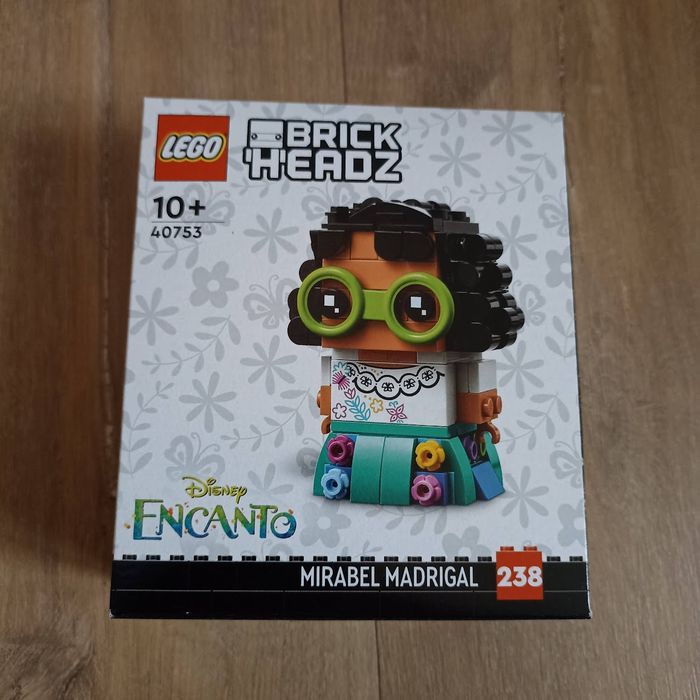 LEGO BrickHeadz 40753 Mirabel Madrigal 👓